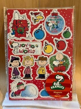 Peanuts Holiday Magnet Set - 15 count